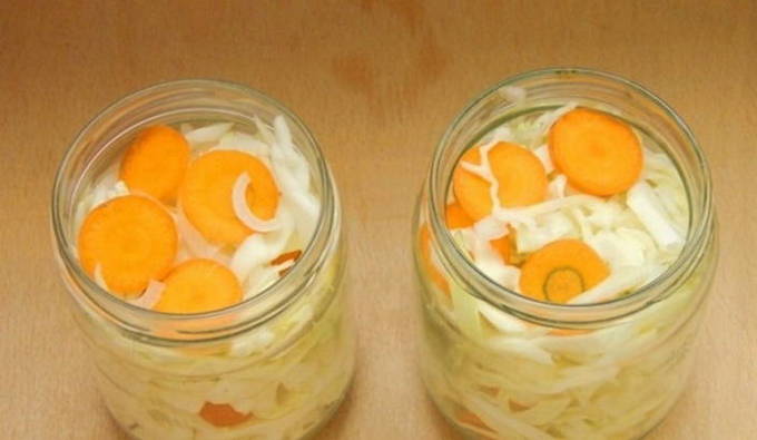 Салат из капусты на зиму — 10 вкусных рецептов