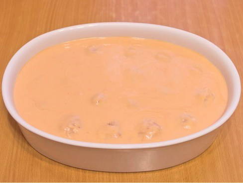 Тефтели в томатно-сметанном соусе в духовке