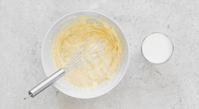 Лепешки на сковороде — 10 быстрых и вкусных рецептов