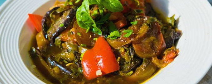 Блюда из баклажанов — 10 быстрых и вкусных рецептов