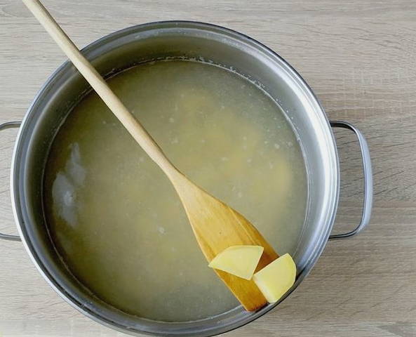 Рыбный суп из минтая — 6 вкусных рецептов