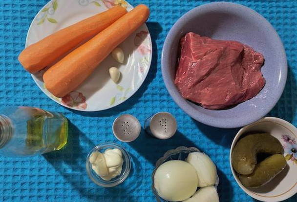 Мясные салаты — 10 простых и вкусных рецептов