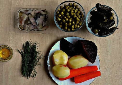 Салаты с зеленым горошком — 10 простых и вкусных рецептов