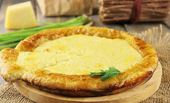 Сырный пирог — 10 вкусных рецептов
