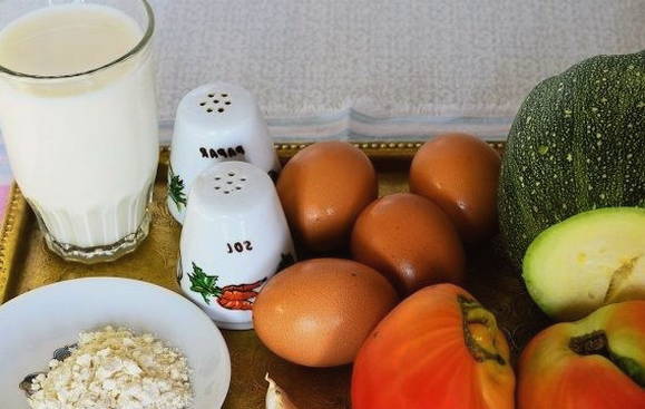 Омлет с овощами — 7 вкусных рецептов
