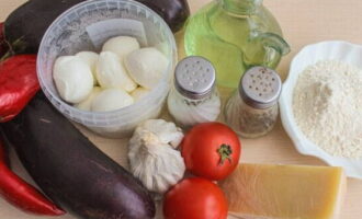 Как приготовить пармеджано из баклажанов по-итальянски по классическому рецепту?. Приступаем к приготовлению и отмеряем необходимое количество всех ингредиентов.
