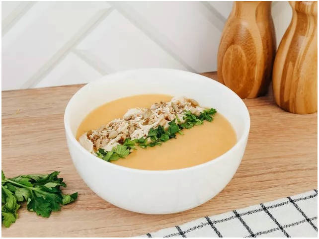 Вариант 1: Диетический суп из куриной грудки с картошкой - классический рецепт