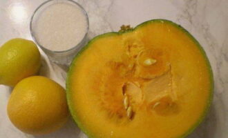 Варенье из тыквы с апельсином и лимоном готовится очень просто. Подготовим необходимые ингредиенты по списку.